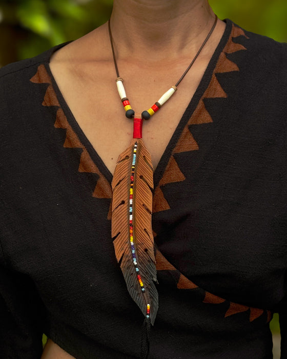 Eagle Feather Amulet Necklace – Adjustable Buffalo Leather Tribal Shaman Jewelry – Unisex Native Spirit Necklace – Indian Style Jewelry
