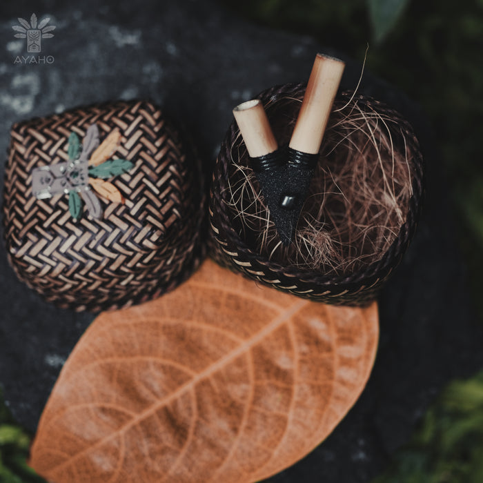 Bamboo wood Kuripe with lava and stone