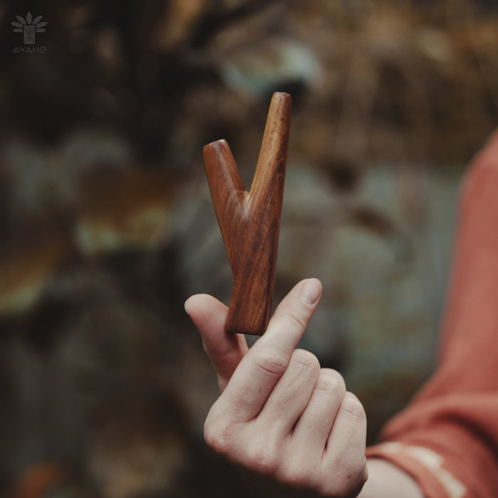 Hand-Carved Coconut Wood Kuripé