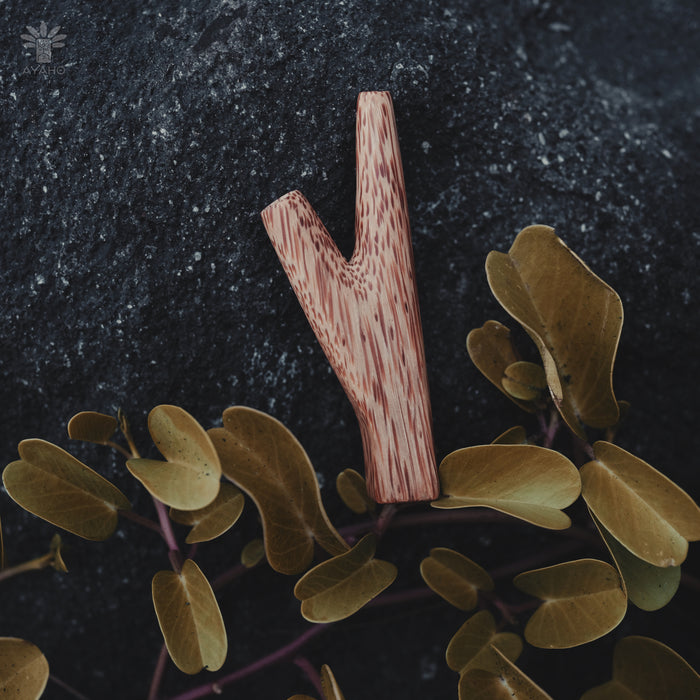 Hand-Carved Coconut Wood Kuripé