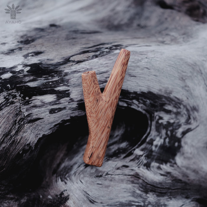 Hand-Carved Coconut Wood Kuripé