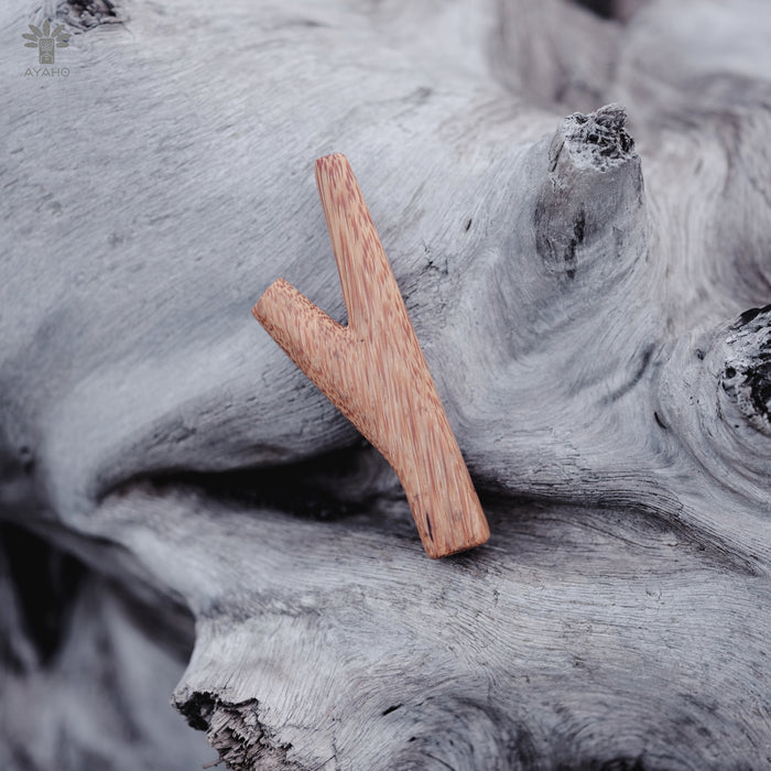 Hand-Carved Coconut Wood Kuripé