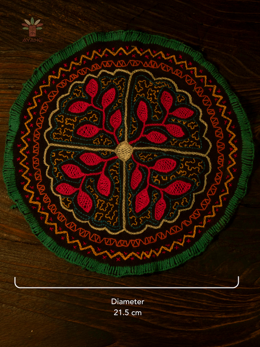 Hand-Embroidered Shipibo Altar Mat 21,5 cm