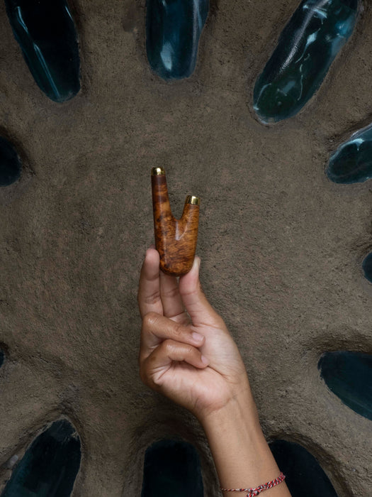 Mango Root Kuripe Pipe with Gold-Plated