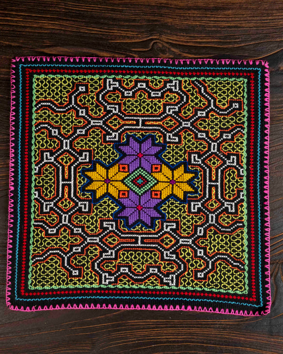 Hand-Embroidered Shipibo Altar Mat 37 cm