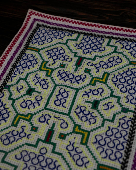 Hand-Embroidered Shipibo Altar Mat 34 cm