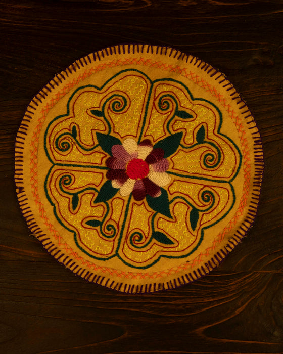 Hand-Embroidered Shipibo Altar Mat 26 cm