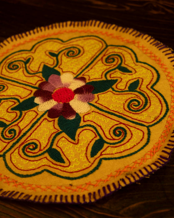 Hand-Embroidered Shipibo Altar Mat 26 cm