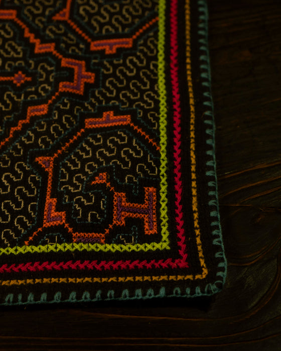 Hand-Embroidered Shipibo Altar Mat 34 cm