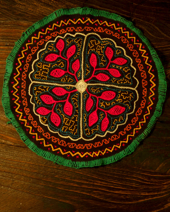 Hand-Embroidered Shipibo Altar Mat 21,5 cm