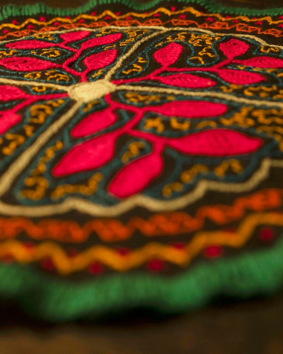 Hand-Embroidered Shipibo Altar Mat 21,5 cm