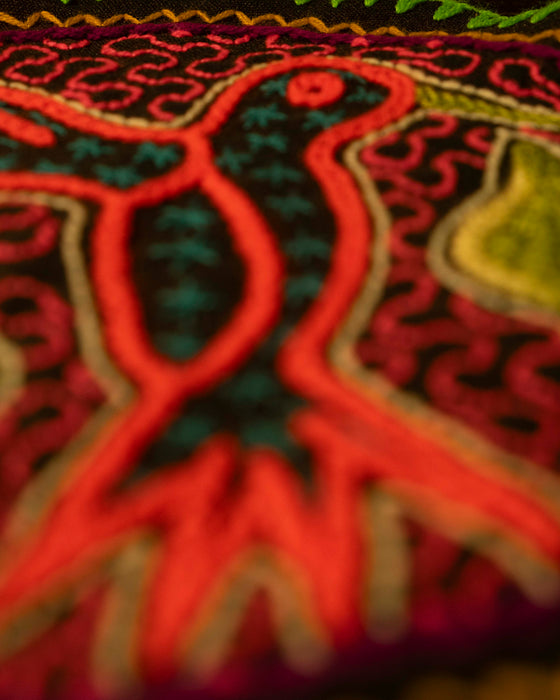 Hand-Embroidered Shipibo Altar Mat 22 cm
