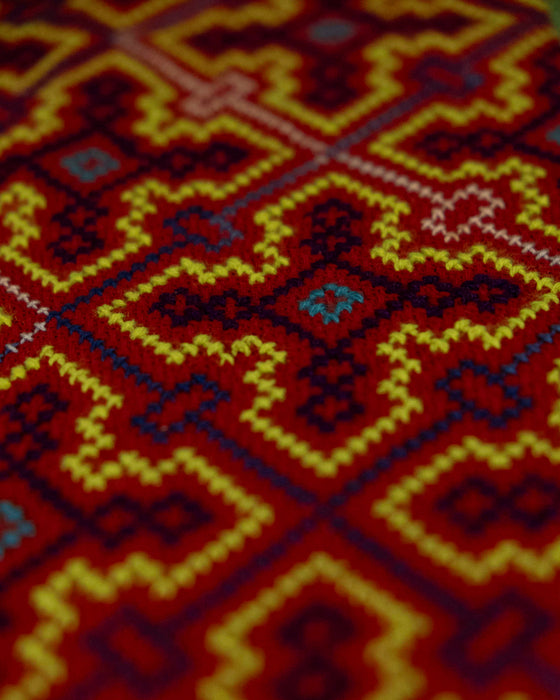 Hand-Embroidered Shipibo Altar Mat 46 cm