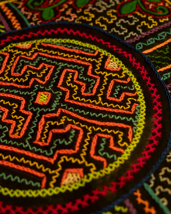 Hand-Embroidered Shipibo Altar Mat 37 cm