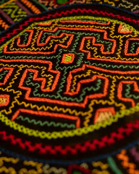 Hand-Embroidered Shipibo Altar Mat 37 cm