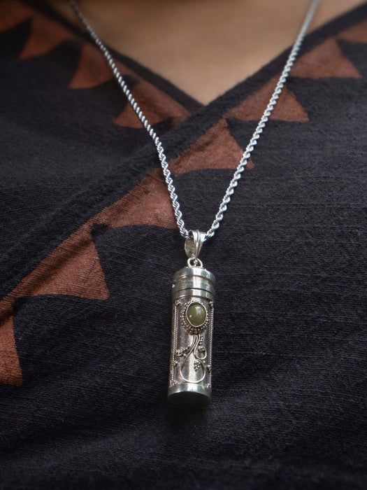 Silver Powder Bottle Amulet with Yumindzhu Stone