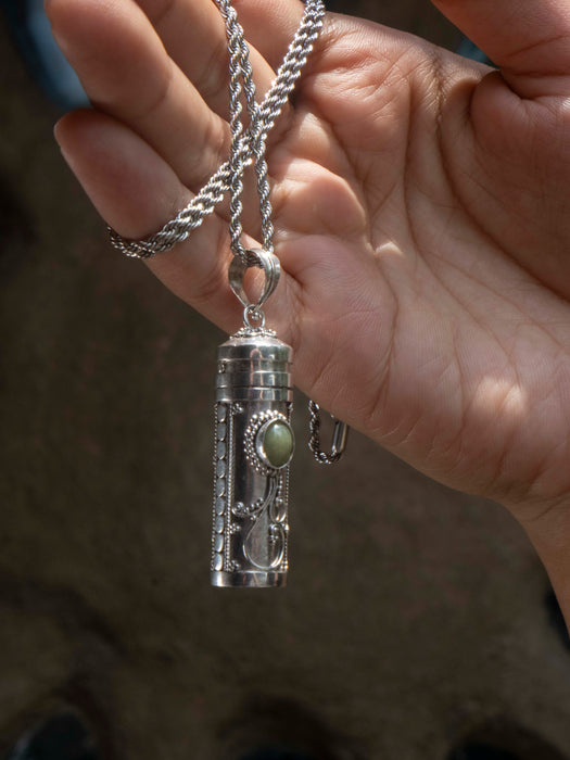 Silver Powder Bottle Amulet with Yumindzhu Stone