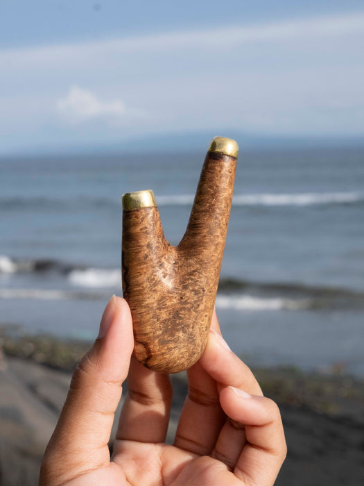 Mango Root Kuripe Pipe with Gold-Plated