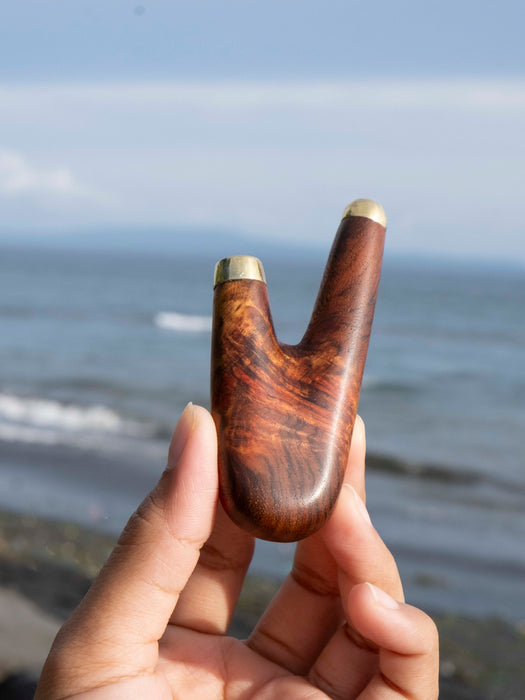 Mango Root Kuripe Pipe with Gold-Plated