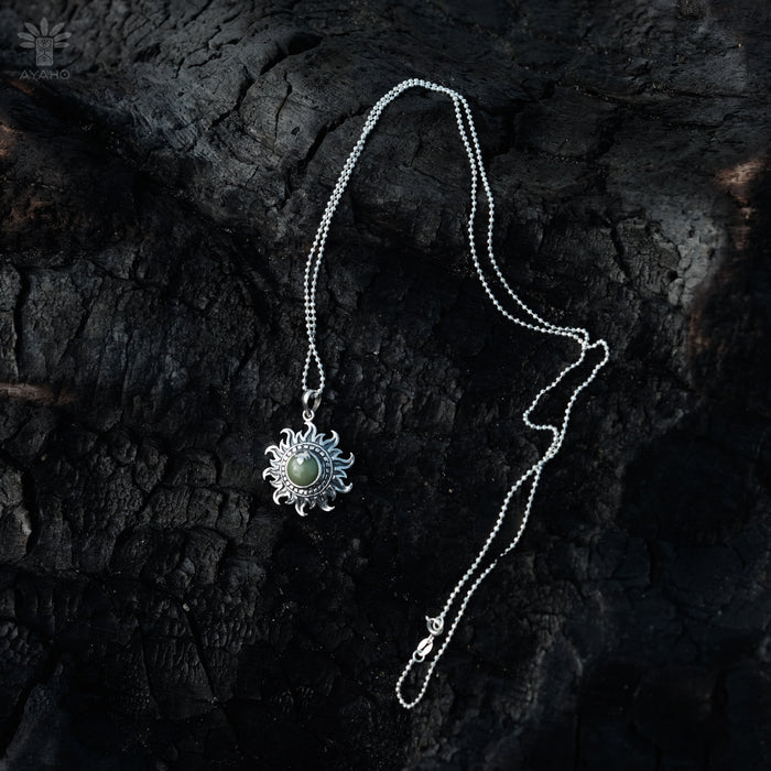 Decorative Ye Ming Zhu pendant amulet, a beautiful piece of functional art that enhances any jewelry collection.