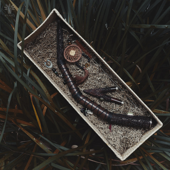 Made from sustainable rosewood, the Elite Rosewood Set Tepi Kuripe Pipe is an eco-friendly option for conscious consumers.