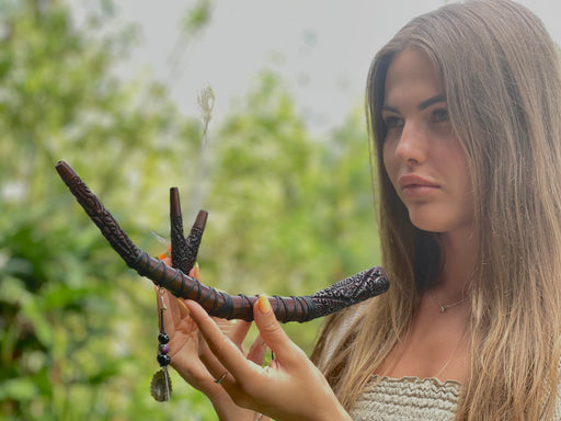 Each Elite Rosewood Set Tepi Kuripe Pipe is handcrafted, ensuring exceptional quality and uniqueness for your spiritual rituals.