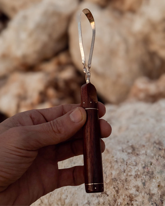 Tongue Scraper 2