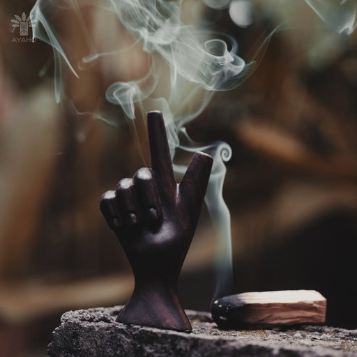 Hand-Shaped Kuripe Pipe 3D, a versatile tool ideal for hape/rapeh and other herbal medicines, perfect for shamanic rituals.