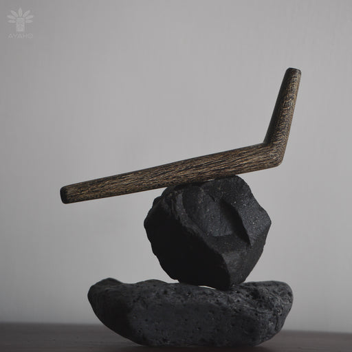 Handcrafted rustic tepi made of rosewood, connecting ancient traditions with a modern approach.