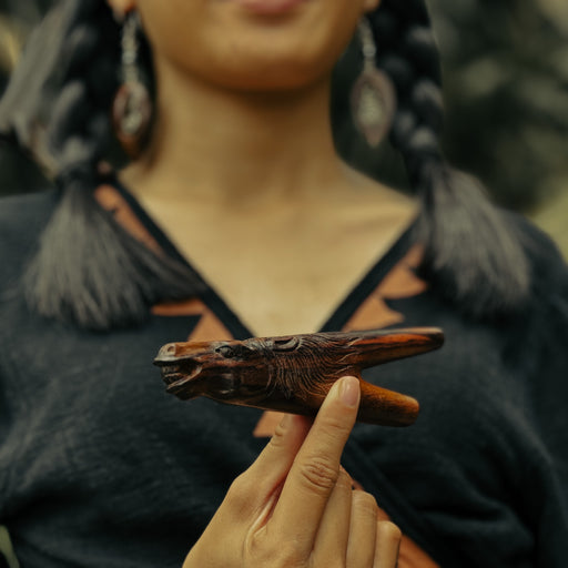 Handcrafted Rosewood Kuripe Pipe with Horse Totem – Shamanic Tool for Sacred Rituals 