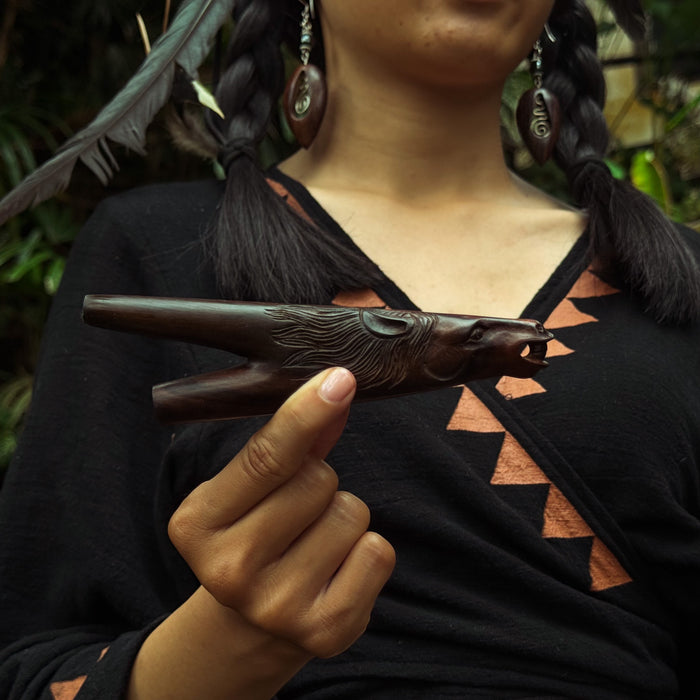 Hand-Carved Rosewood Kuripe Pipe – Horse Totem “Jawa”