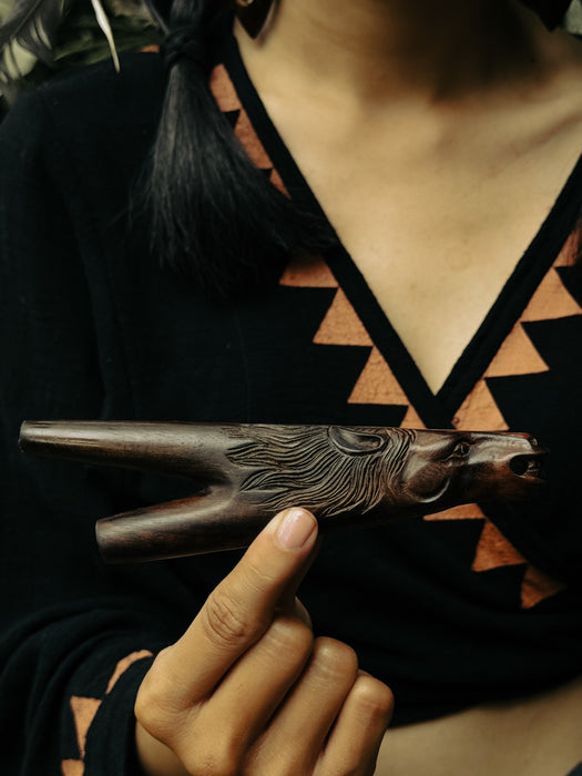 Hand-Carved Rosewood Kuripe Pipe – Horse Totem “Jawa”