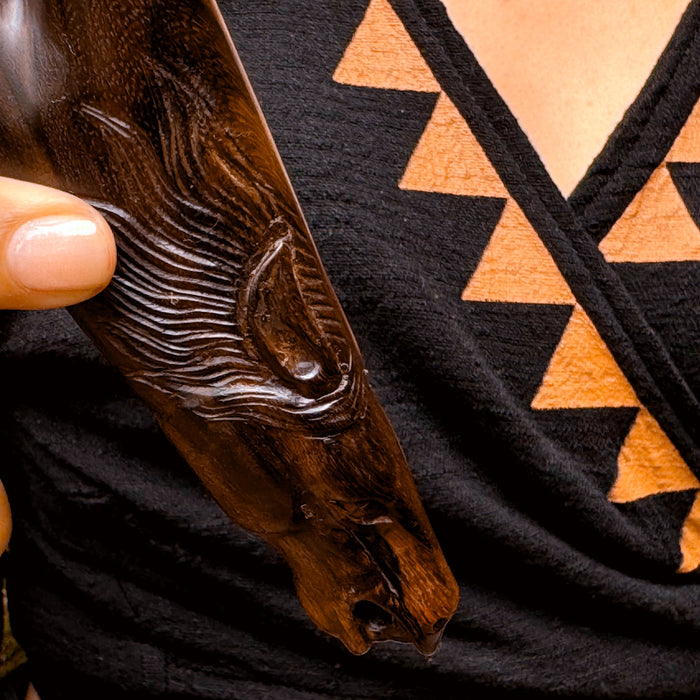 Hand-Carved Rosewood Kuripe Pipe – Horse Totem “Jawa”