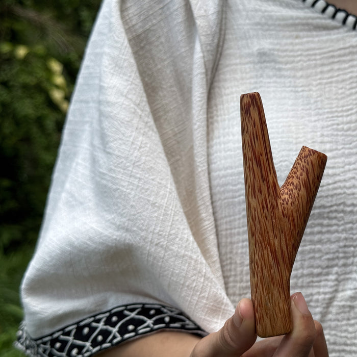 Hand-Carved Coconut Wood Kuripé