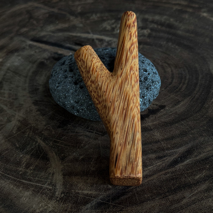 Hand-Carved Coconut Wood Kuripé
