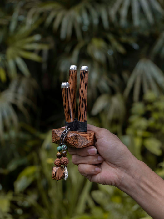 Double Coconut Wood Kuripe with Silver Cups