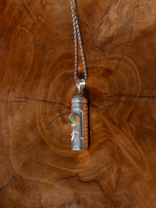 Silver Powder Bottle Amulet with Yumindzhu Stone