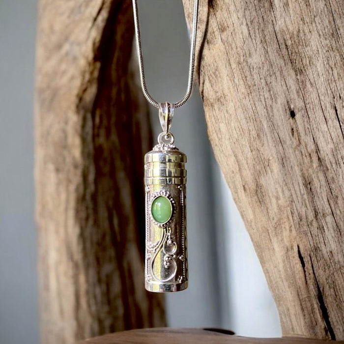 Silver Powder Bottle Amulet with Yumindzhu Stone