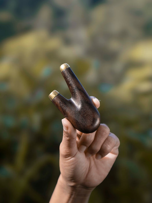 Rosewood Kuripé with Bronze Cup