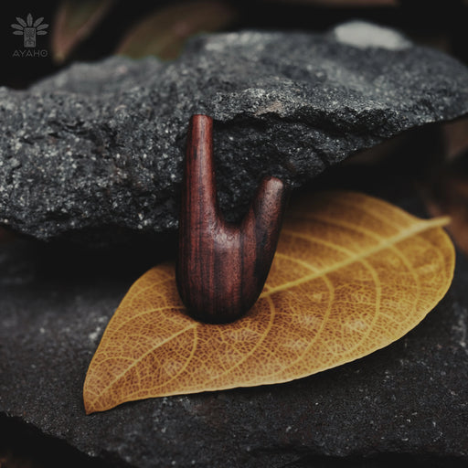 Discover the spiritual essence of the shamanic ritual with this handmade Kuripe pipe, a unique tool for Rapéh ceremonies. Crafted from rosewood and adorned with sacred geometry,  a special gift imbued with healing and protection