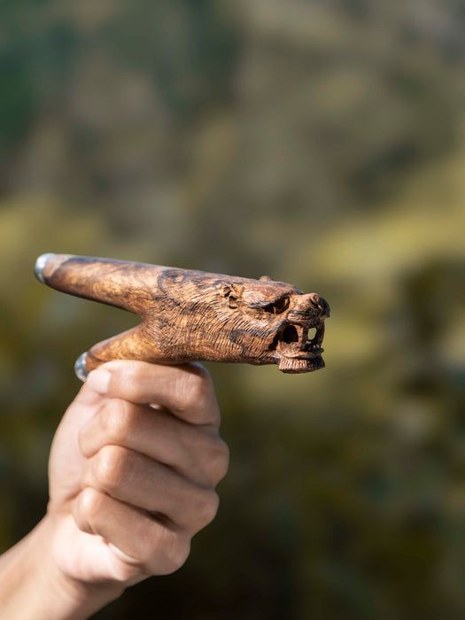 Jaguar Man Kuripé — hand-carved rapé pipe made of mango wood with silver cup