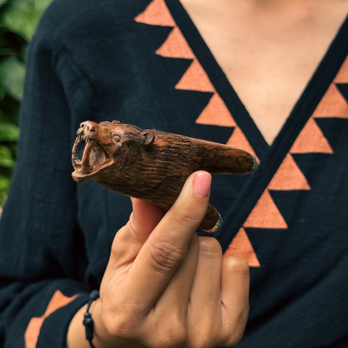 Kuripe pipe with a bear totem, made from mango wood for shamanic practices.