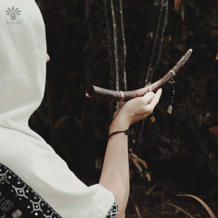 Crafted for spiritual growth, the Mango Wood Tepi, with Silver Cups, is designed to elevate your meditation and healing journey.
