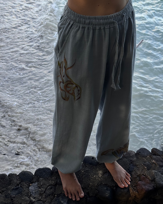 Hand-Painted Cotton Training Pants – Unisex Yoga & Travel Pants with Pockets – Artistic Taichi Loungewear
