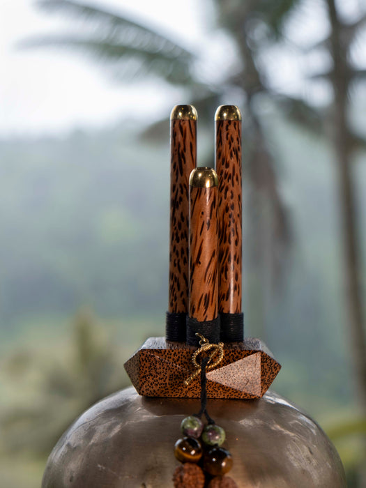 Kuripe double coconut wood