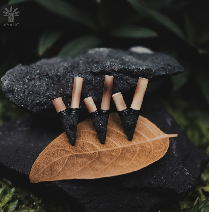 Bamboo wood Kuripe with lava and stone