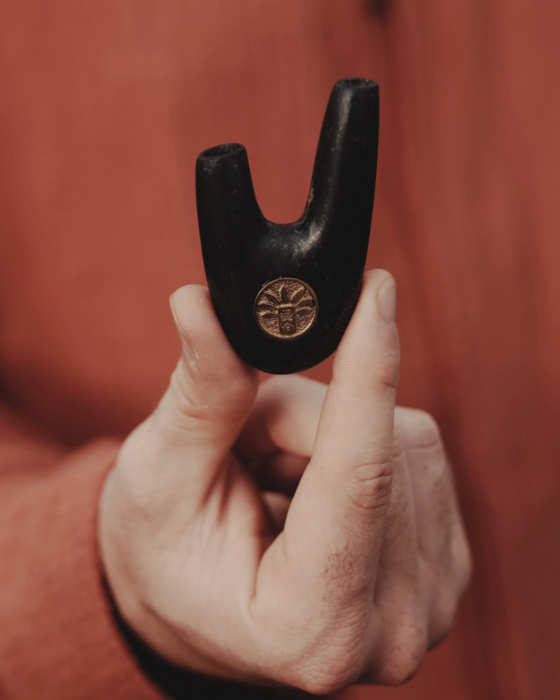Kuripe From Volcanic Stone model U -   bronze logo