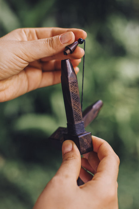 Featuring an elegant design, the Transformer Tepi Kuripe from Rose Wood adds beauty to your spiritual toolkit.

