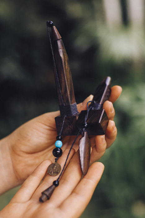 Each Transformer Tepi Kuripe from Rose Wood is handcrafted, ensuring quality and uniqueness for your spiritual rituals.

