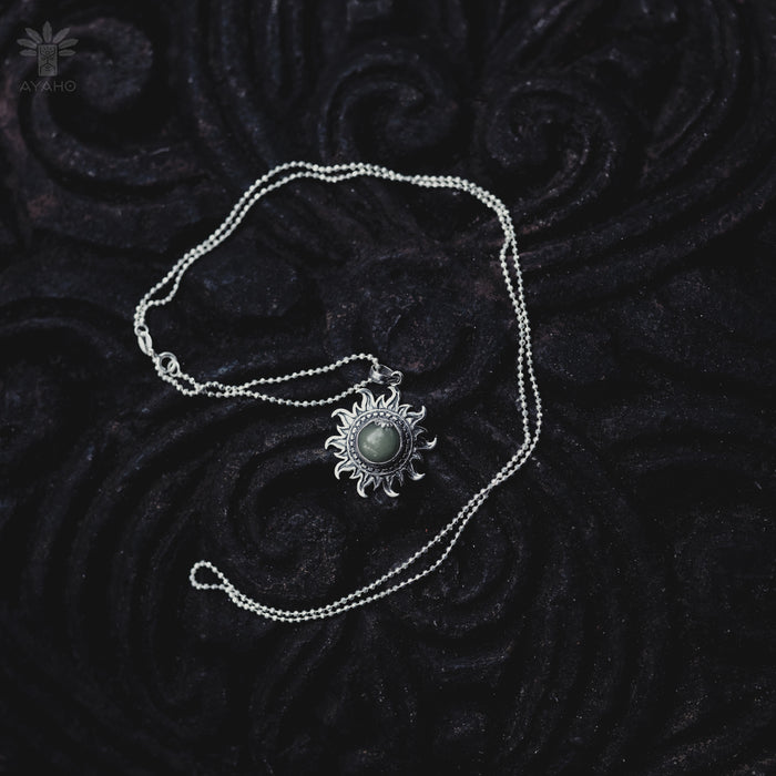 Elegant Ye Ming Zhu pendant amulet, combining beauty and meaning, ideal for everyday wear or special occasions.